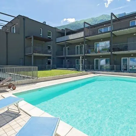 The Sunshine - With Pool Appartement Musso