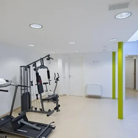 The Sunshine - With Pool Apartament